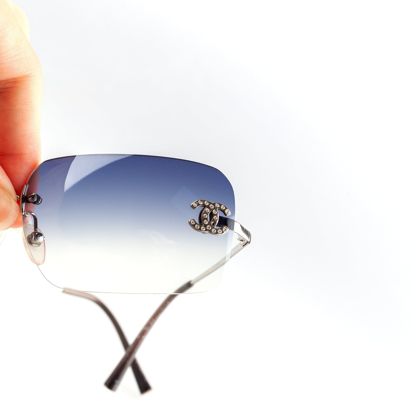 Chanel 4017-D 124/55 CC Logo Rimless Vintage Blue Gradient Sunglasses
