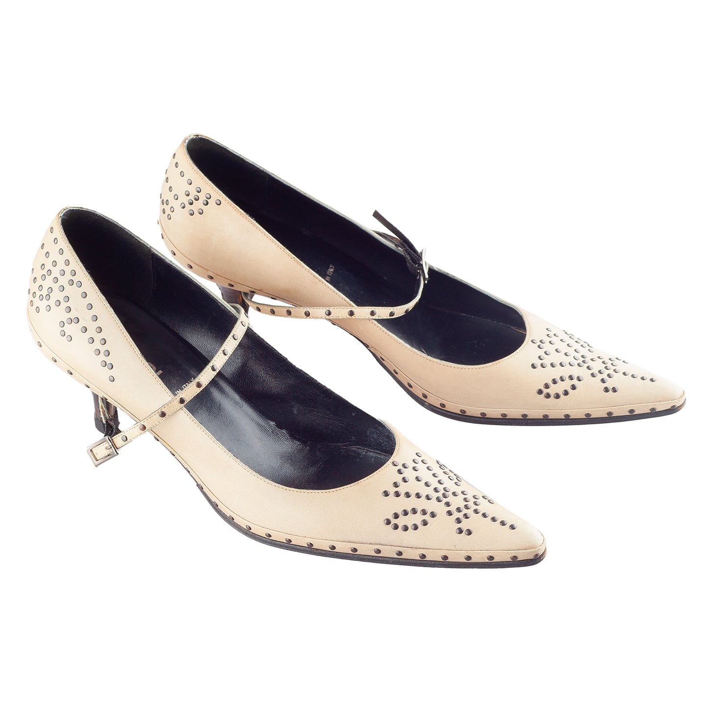 Fendi Vintage Studded Beige Leather Heels (37,5 EU)