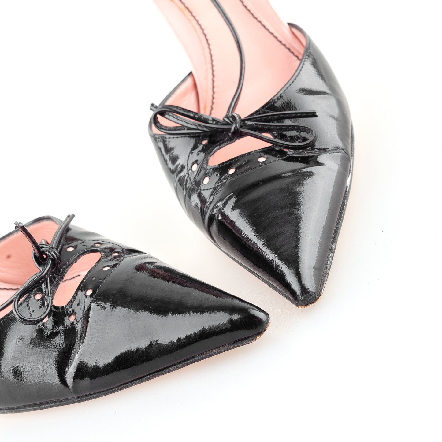 Miu Miu Vintage Kitten Bow Pointed Toe Black Patent Leather Heels (38 IT/39 EU)