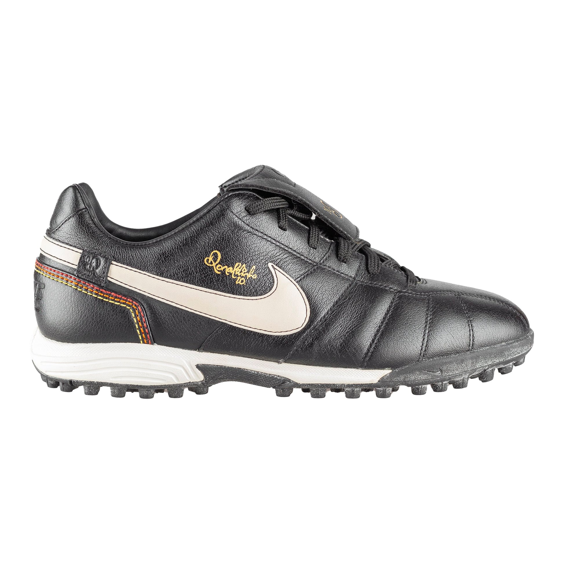 Nike Tiempo R10 Ronaldinho Black Football Sneakers