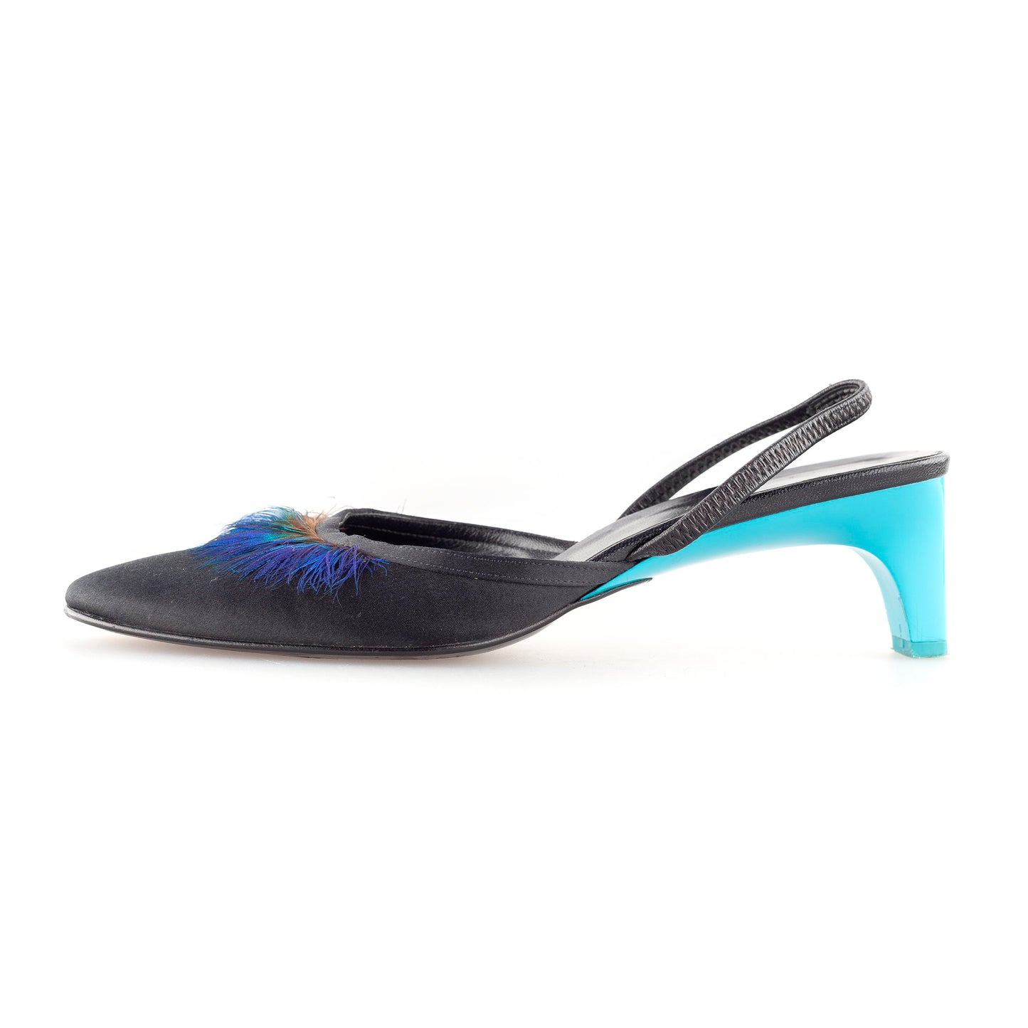 Gucci by Tom Ford Feather Slingback Sandals from the S/S 1999 Ready To Wear Collection (37 EU)