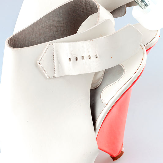 Chloé Vintage Jazz White Leather Ankle Heels (38,5 IT/39,5 EU)