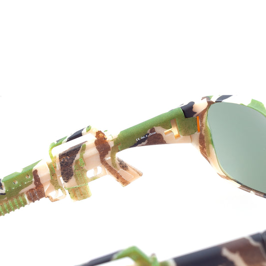 ⁣ Jeremy Scott x Linda Farrow⁣⁣ S/S 2013 Camouflage M16 Sunglasses⁣⁣⁣