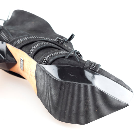 Buffalo Black Vintage Platform Boots (39 EU)