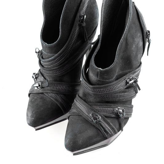 Buffalo Black Vintage Platform Boots (39 EU)