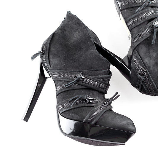 Buffalo Black Vintage Platform Boots (39 EU)