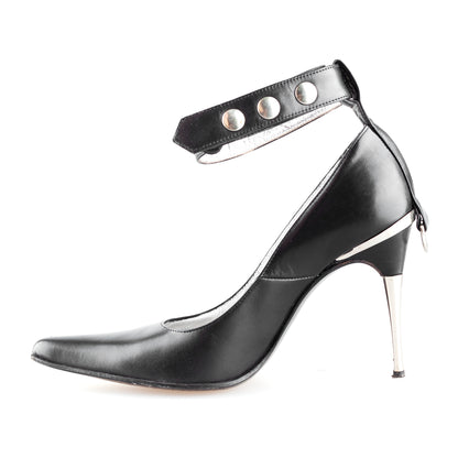 Dolce & Gabbana Vintage Black Pointed Toe Heels (36,5 IT/37,5 EU)
