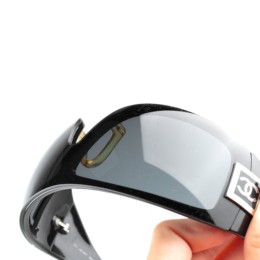 Chanel 5086 C. 501/87 Black Shield Vintage Sunglasses