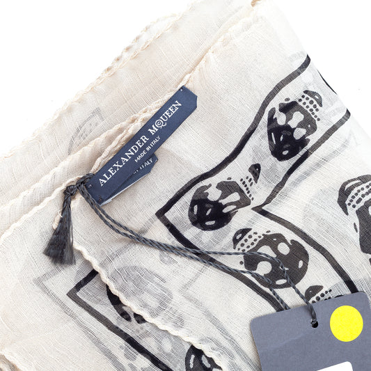 Alexander McQueen Classic Silk Skull Scarf in Ivory/Black