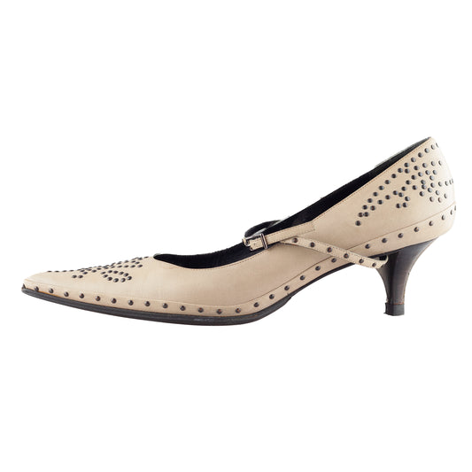 Fendi Vintage Studded Beige Leather Heels (37,5 EU)