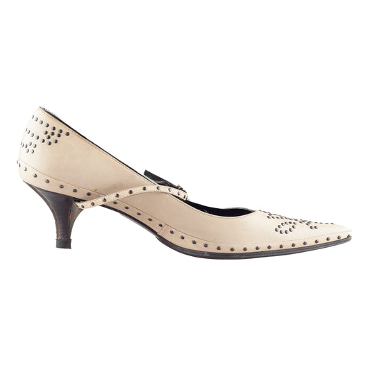 Fendi Vintage Studded Beige Leather Heels (37,5 EU)