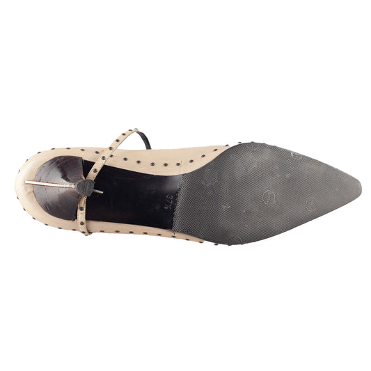 Fendi Vintage Studded Beige Leather Heels (37,5 EU)
