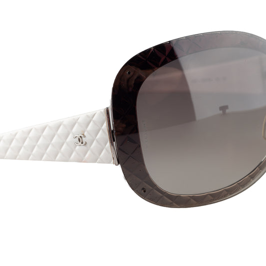 Chanel 4165 c.262/8G White Vintage Sunglasses